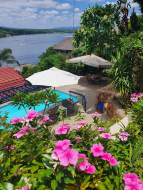 Cozy Kosmos, Hartbeespoort